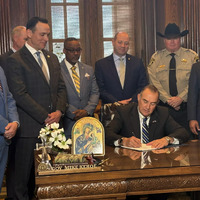Kehoe signs bill putting the St. Louis Metropolitan Police Department Under Control of a State Board, 2025